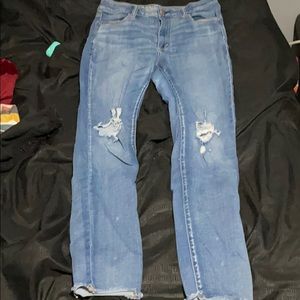 american eagle light wash distressed jeans
